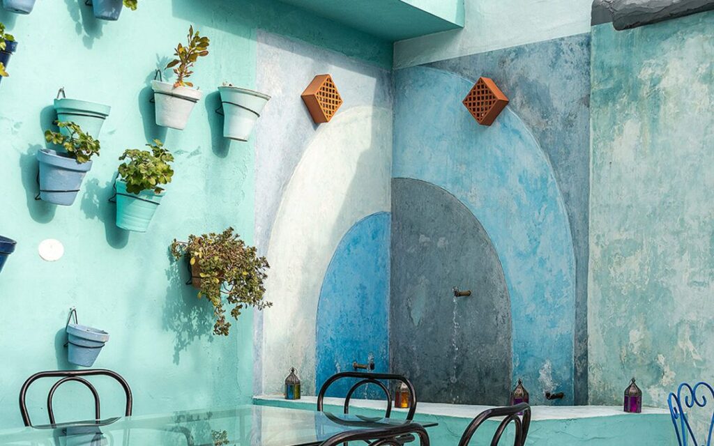 Patio del restaurante La Perla Azul de Córdoba.