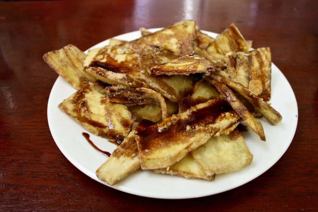Comida típica de Córdoba: berenjenas fritas.